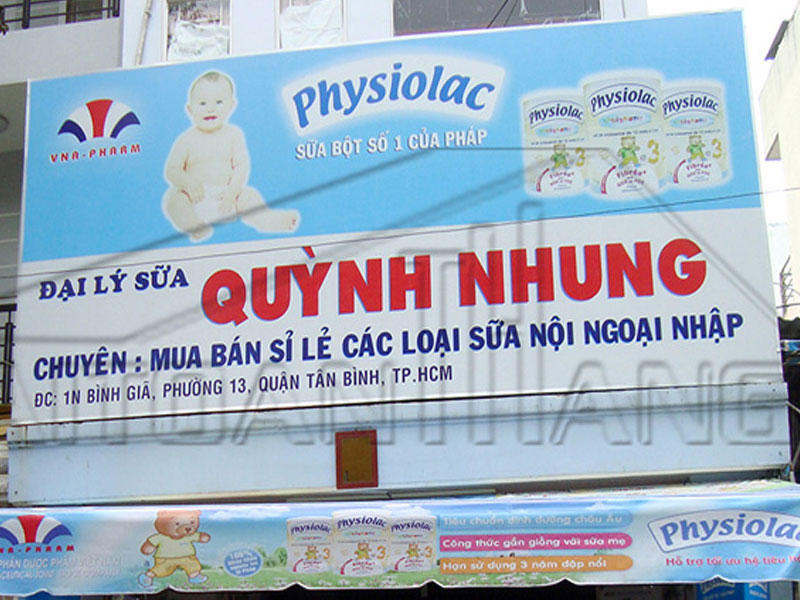 Thi công biển quảng cáo ngoài trời giá rẻ