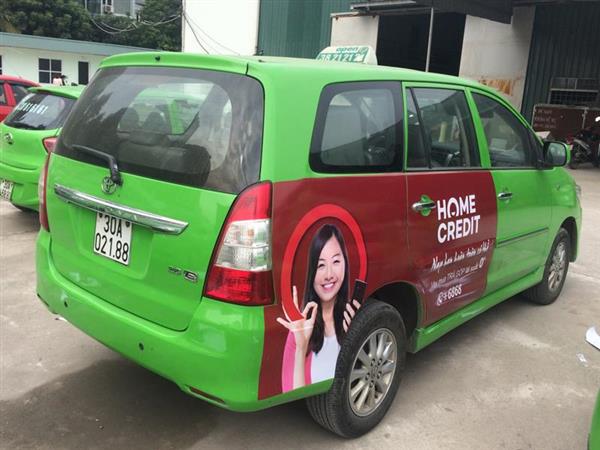 Thi công quảng cáo trên taxi 